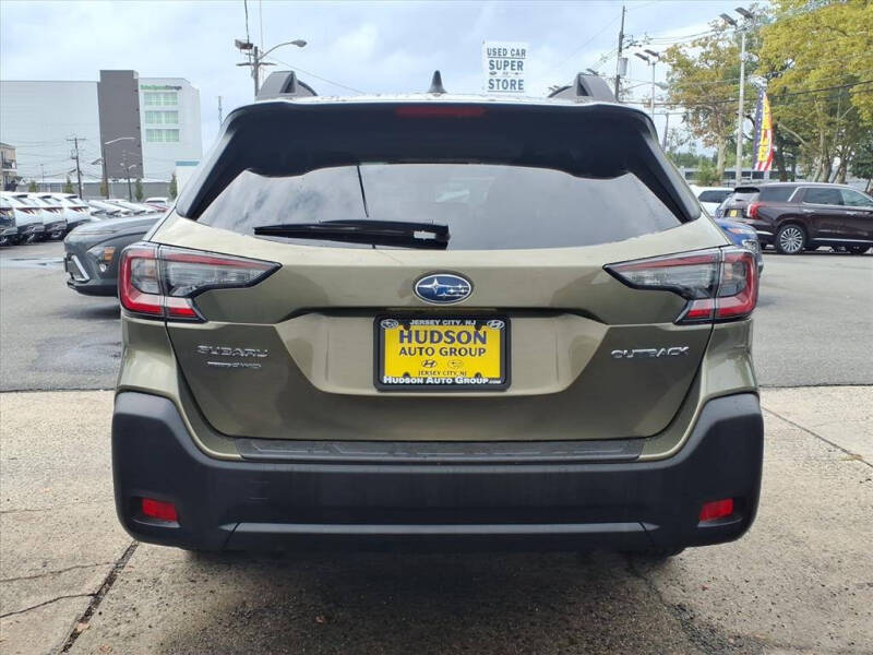 2025 Subaru Outback Premium