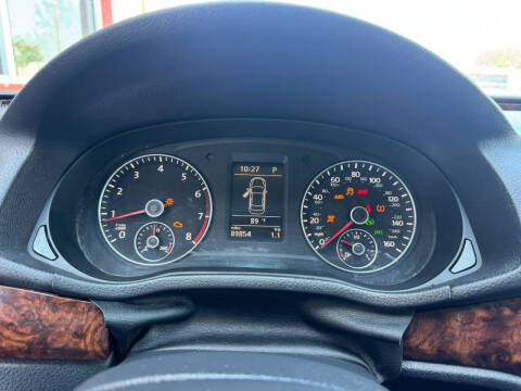 2012 Volkswagen Passat SEL Premium PZEV