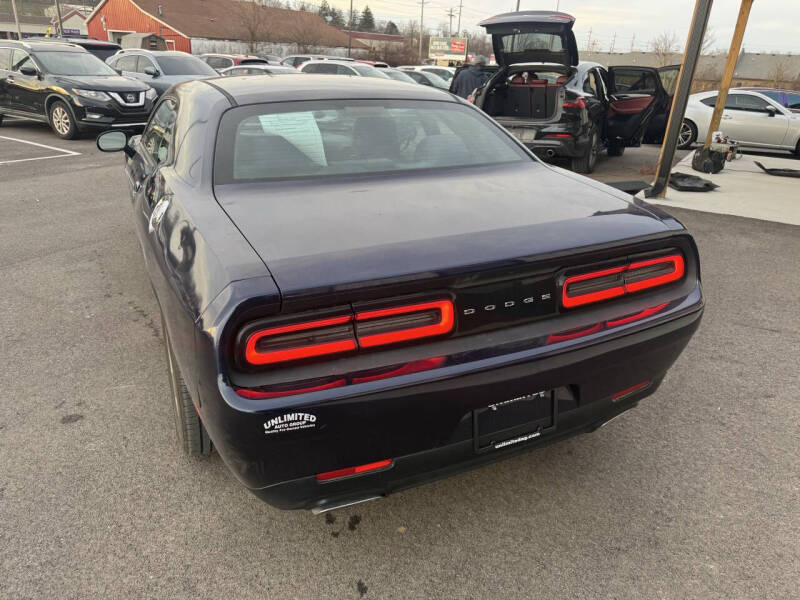 2016 Dodge Challenger SXT