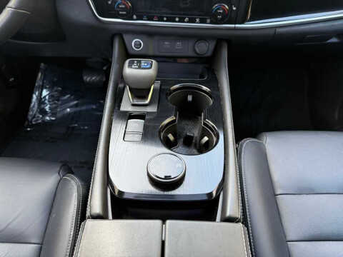 2022 Nissan Rogue SL