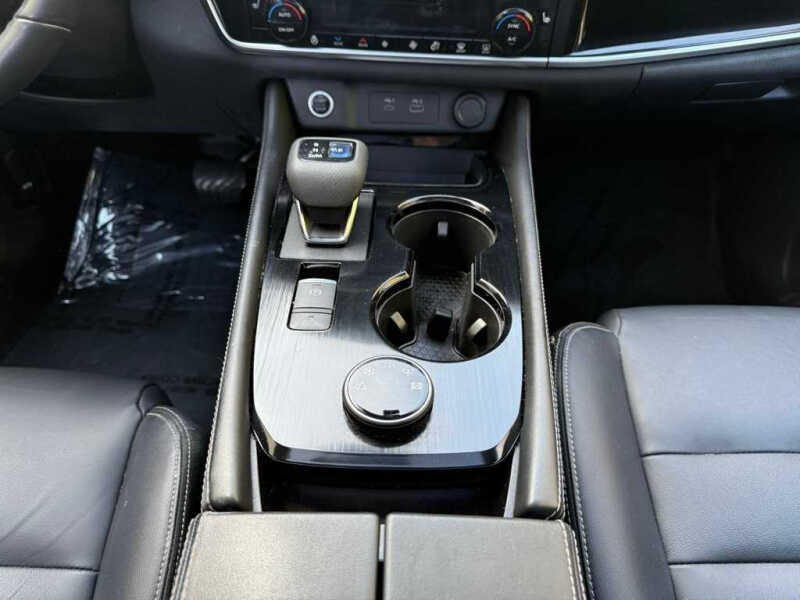 2022 Nissan Rogue SL