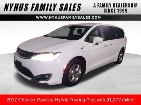 2017 Chrysler Pacifica Hybrid Touring Plus