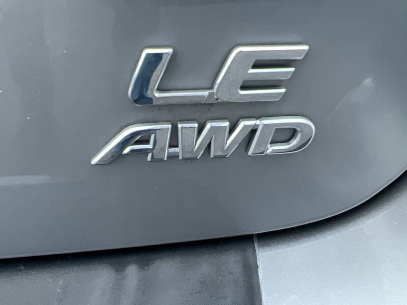 2013 Toyota Sienna LE 7-Passenger