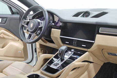 2023 Porsche Cayenne Coupe Platinum Edition