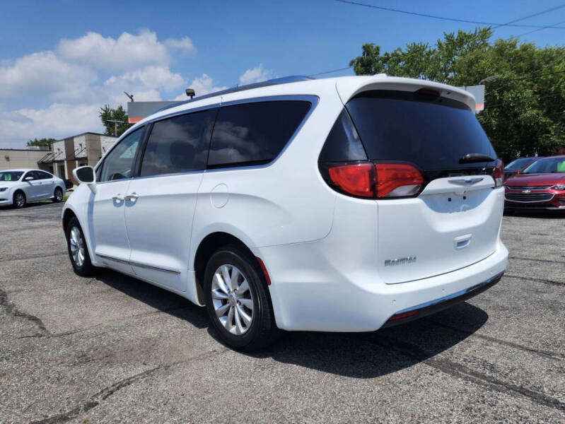 2019 Chrysler Pacifica Touring L