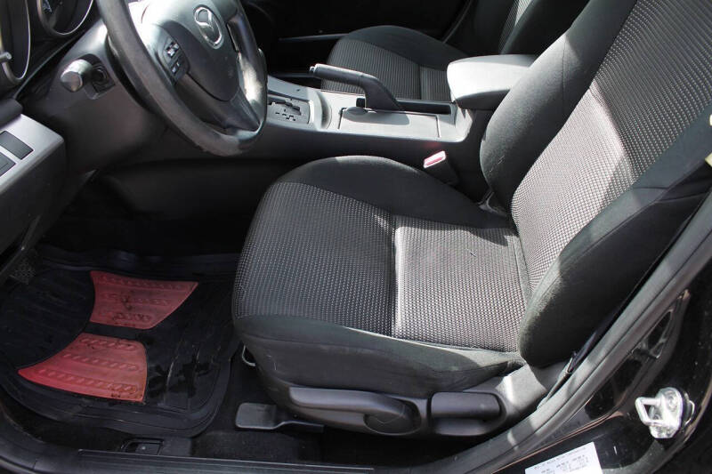 2013 Mazda MAZDA3 i SV