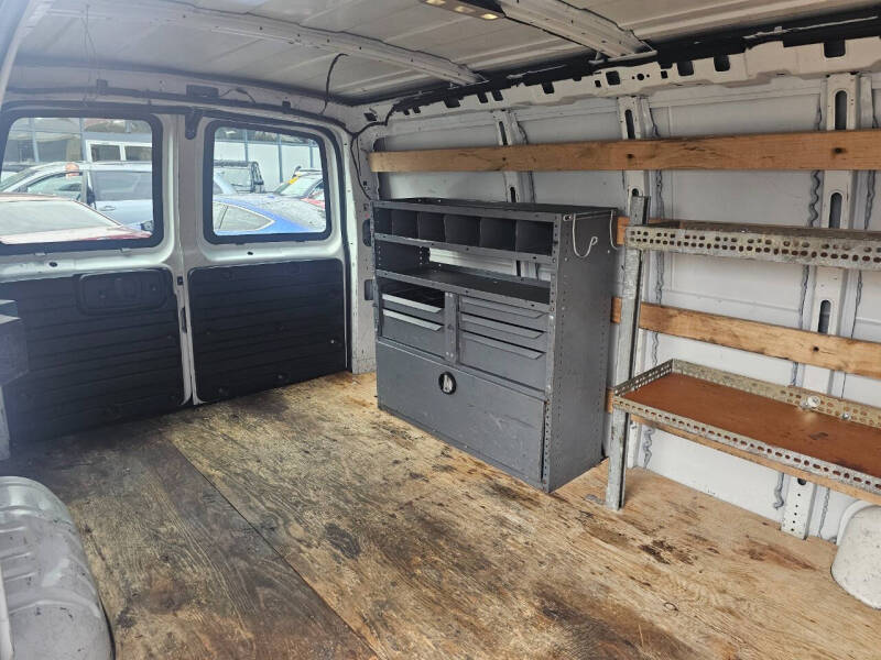 2016 GMC Savana 2500