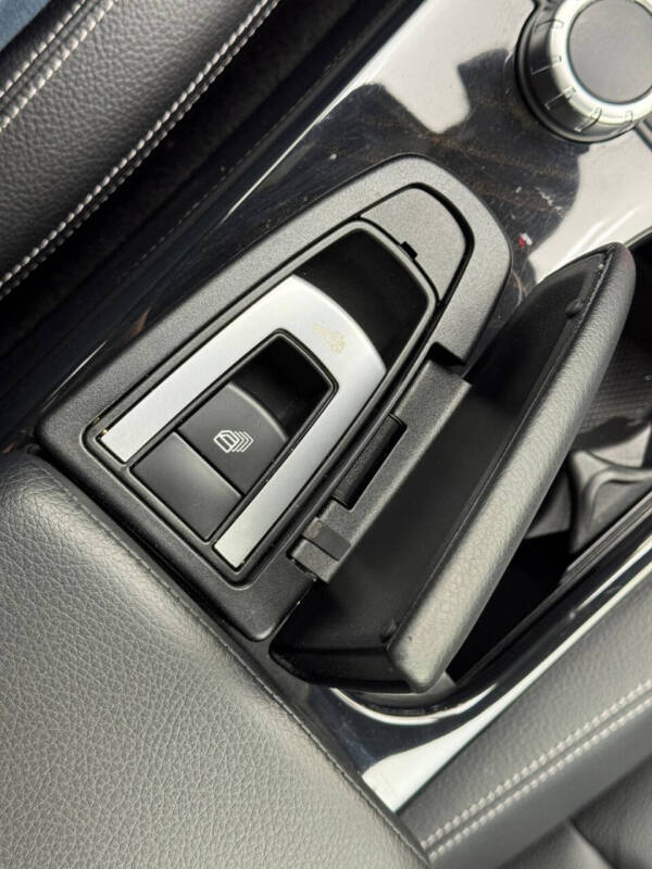 2019 Mercedes-Benz SLC SLC 300