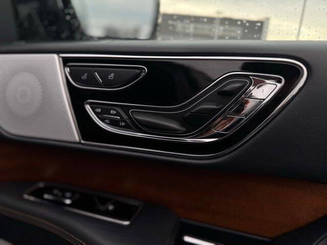 2022 Lincoln Navigator Black Label