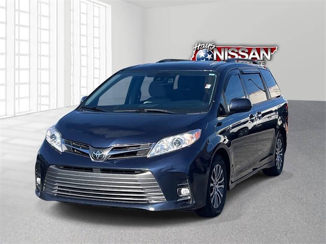 2020 Toyota Sienna XLE Premium 8-Passenger