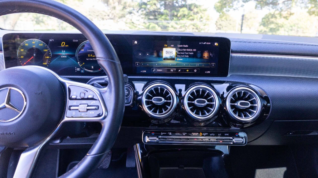 2020 Mercedes Benz CLA 250 photo 28