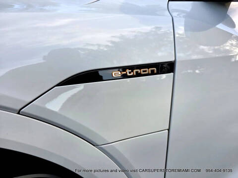 2021 Audi e-tron quattro Premium