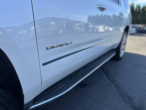 2017 GMC Yukon XL Denali