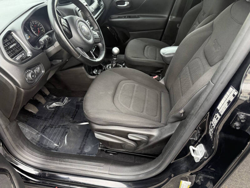 2017 Jeep Renegade Altitude