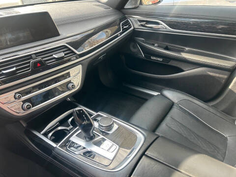 2017 BMW 7 Series 750i xDrive