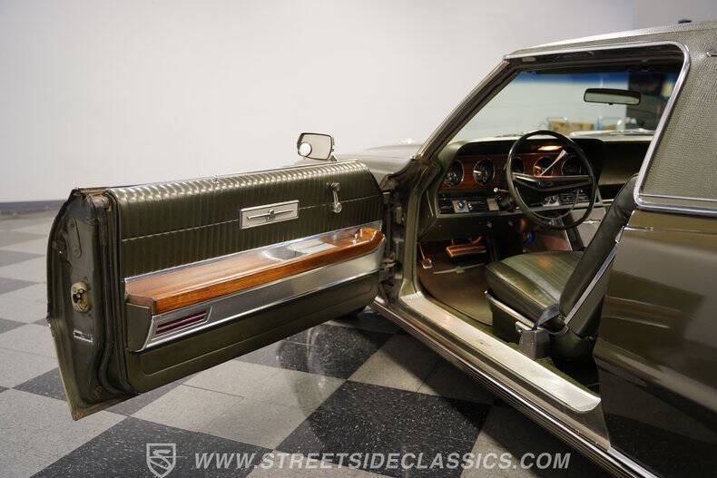 1969 Ford Thunderbird