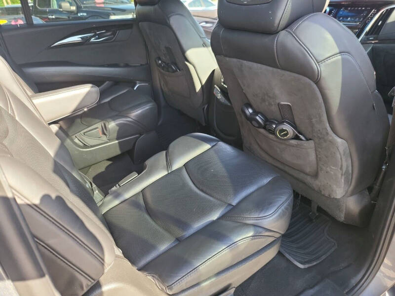 2018 Cadillac Escalade ESV Platinum