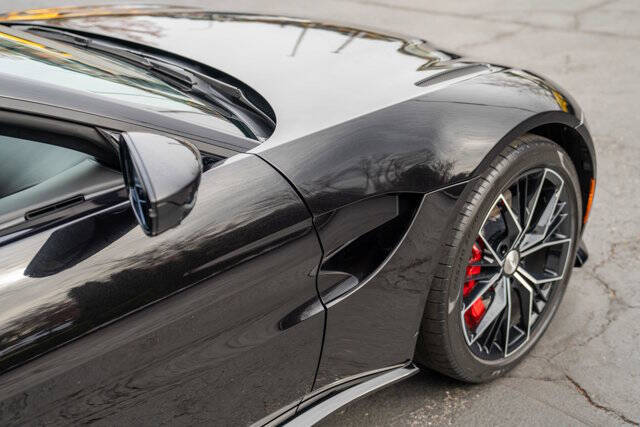 2021 Aston Martin Vantage 9