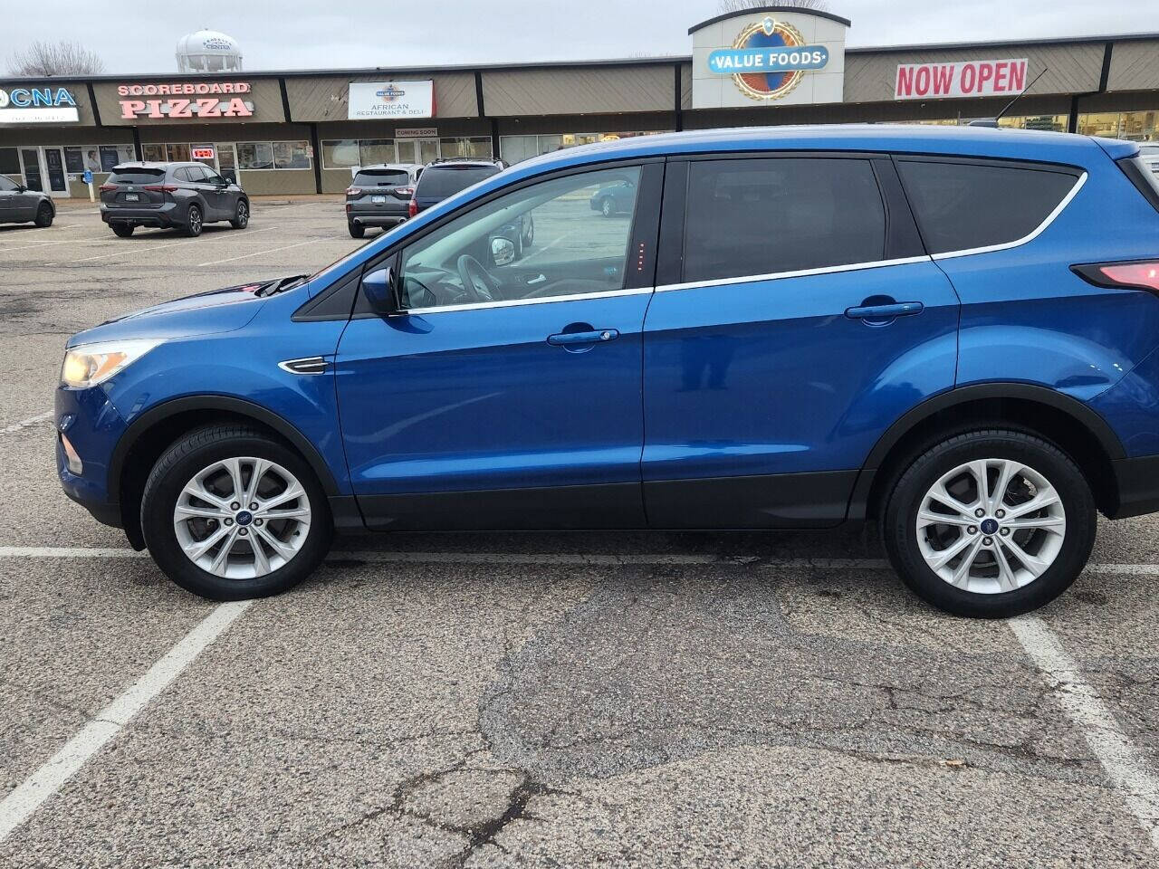 2017 Ford Escape for sale at Xtra Mile Auto Sales LLC in Cambridge, MN