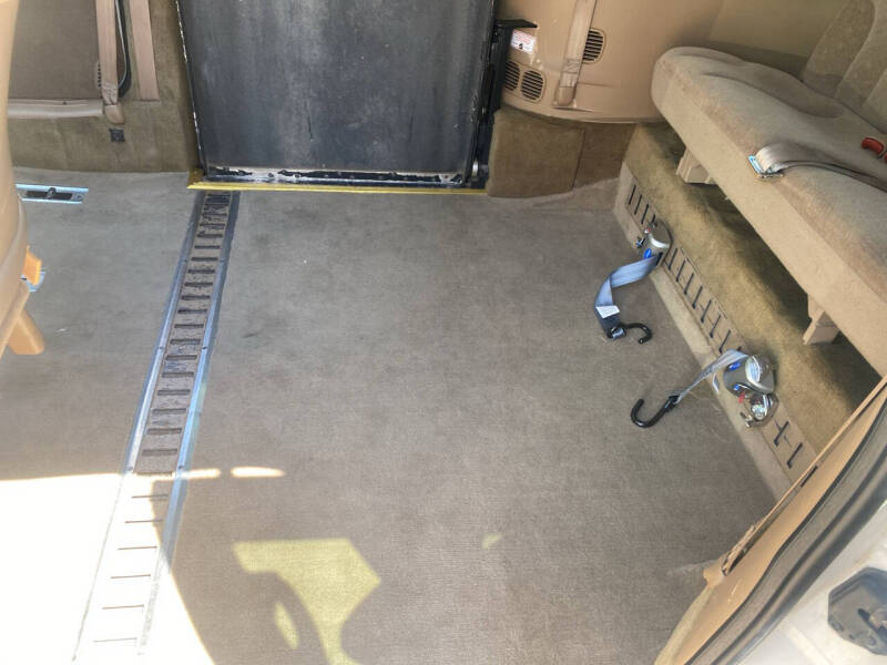 2000 Dodge Grand Caravan ES