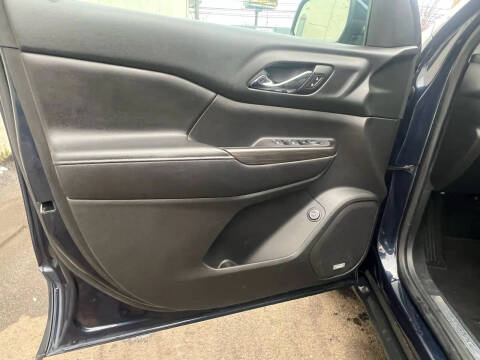 2017 GMC Acadia SLT-1