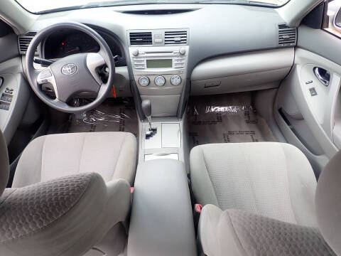 2010 Toyota Camry LE