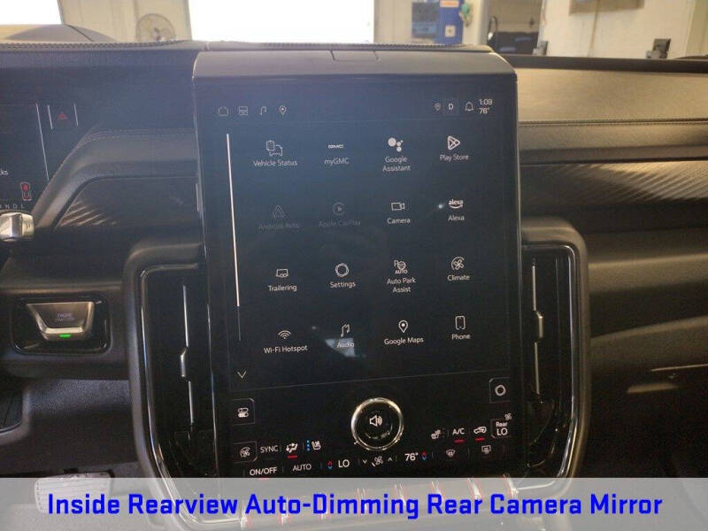 2025 GMC Yukon XL AT4