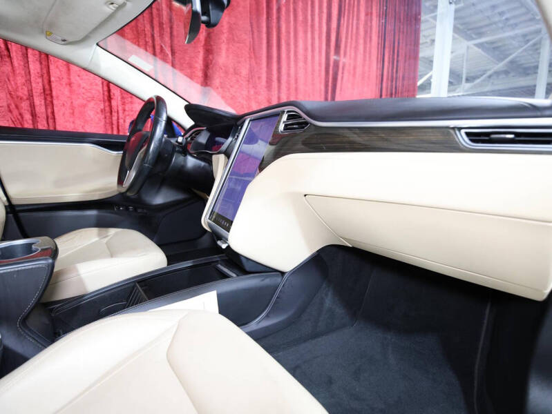2015 Tesla Model S