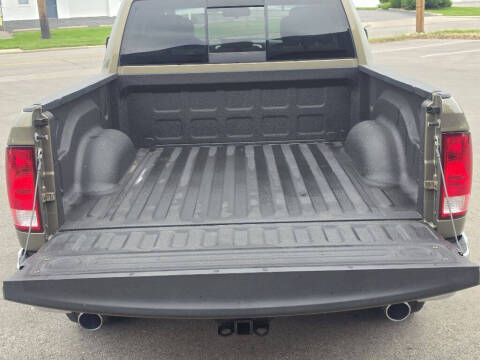 2015 RAM 1500 SLT