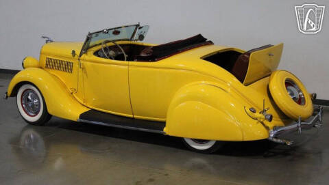 1935 Ford Deluxe