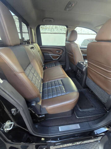 2017 Nissan Titan Platinum Reserve