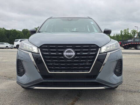 2023 Nissan Kicks SR