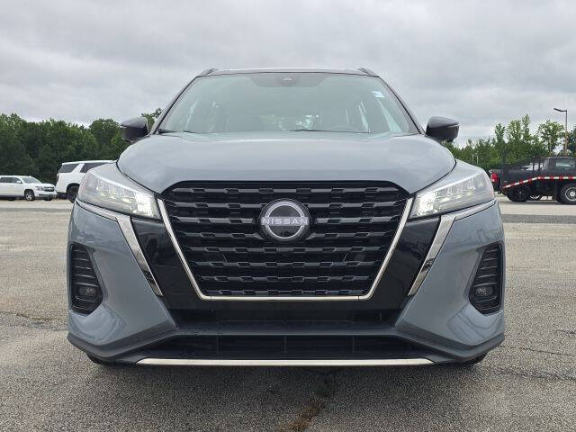 2023 Nissan Kicks SR