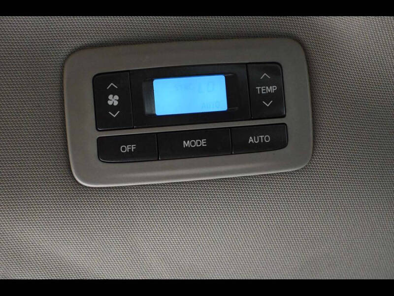 2019 Toyota Sienna LE Mobility 7-Passenger