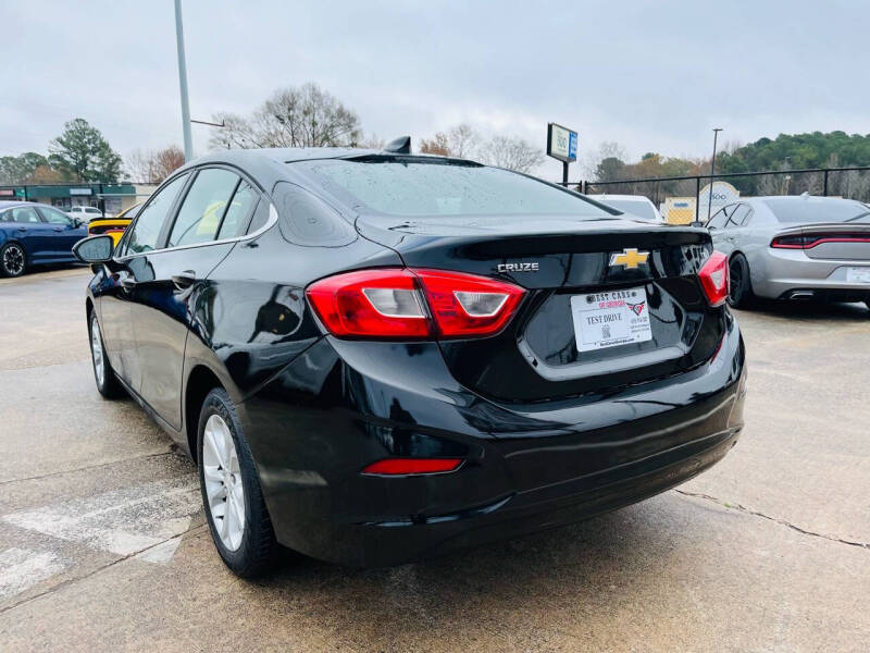 2019 Chevrolet Cruze LT photo 8