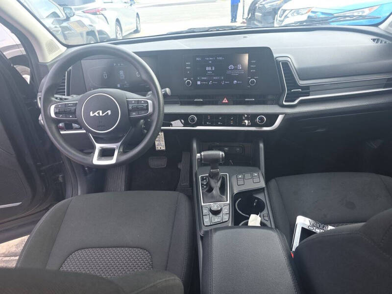 2023 Kia Sportage LX