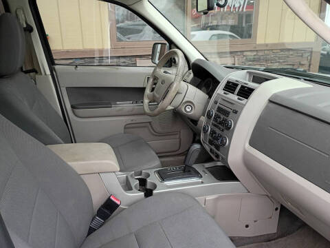 2009 Ford Escape XLT