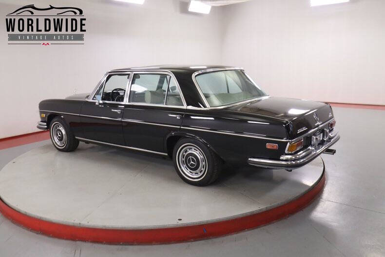 1972 Mercedes-Benz 300-Class