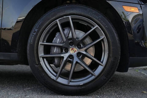 2023 Porsche Macan T