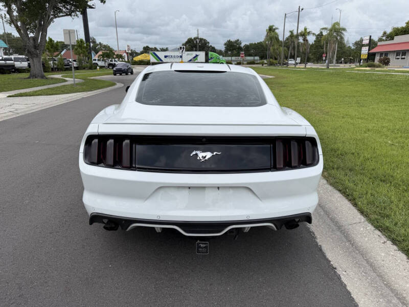 2015 Ford Mustang EcoBoost Premium