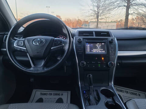 2016 Toyota Camry SE