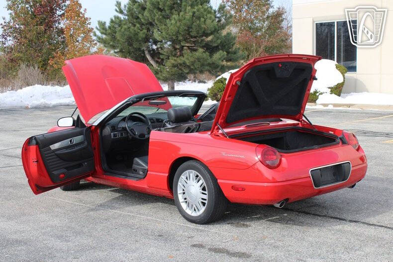 2002 Ford Thunderbird Deluxe