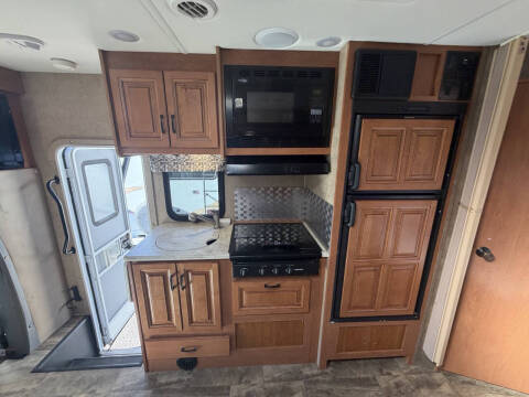 2017 Forest River Sunseeker MBS