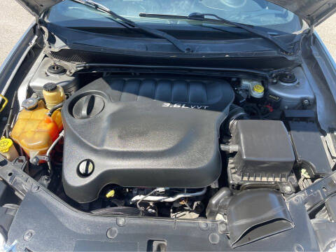 2013 Dodge Avenger SE V6