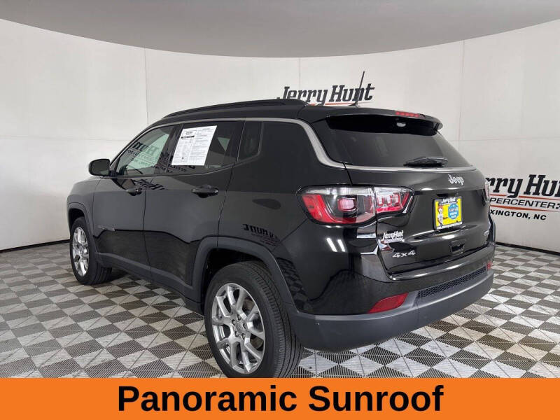 2022 Jeep Compass Latitude Lux