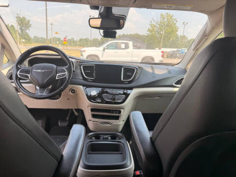 2020 Chrysler Pacifica Touring L