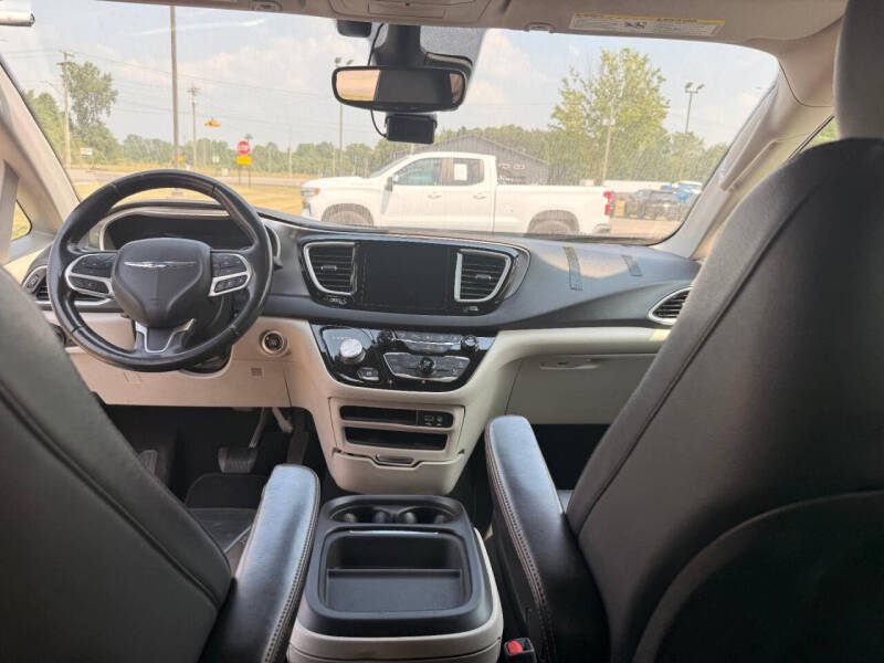 2020 Chrysler Pacifica Touring L