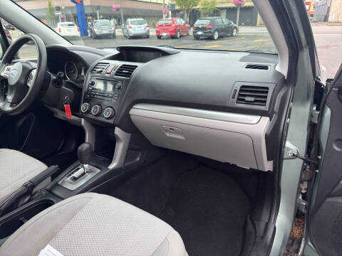 2015 Subaru Forester 2.5i