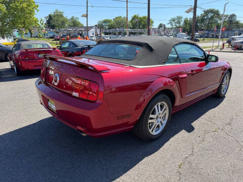 2005 Ford Mustang GT Premium