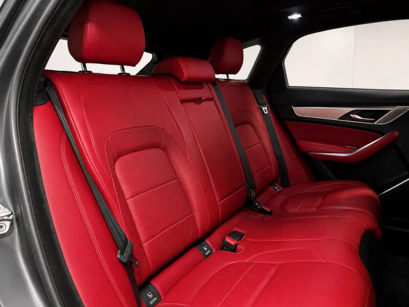 2021 Jaguar F-PACE P400 R-Dynamic S